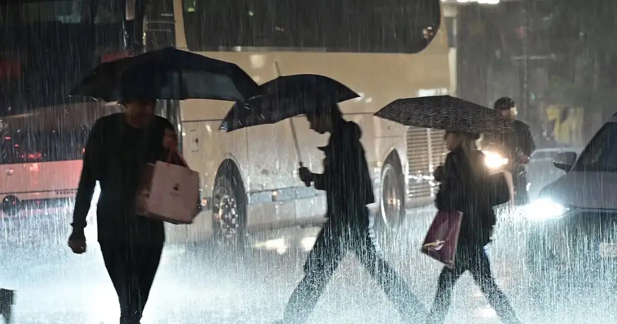 Κακοκαιρία-«deborah»:-Καταιγίδες,-χιόνια-και-7-μποφόρ-το-Σαββατοκύριακο-–-Οι-«κόκκινες»-περιοχές