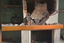 Πρέβεζα:-Κεραυνός-χτύπησε-σπίτι-–-Κατέρρευσε-τμήμα-της-στέγης-και-τοίχος,-δείτε-φωτογραφίες