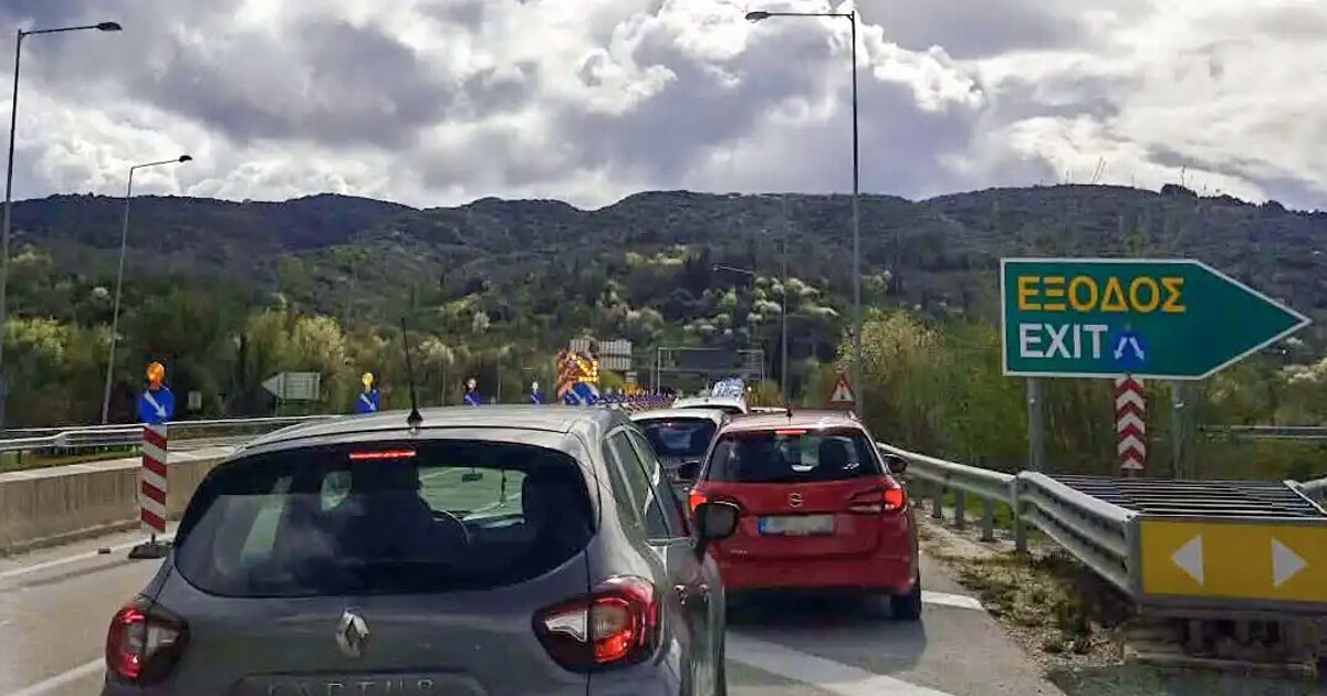 Διπλό-τροχαίο-δυστύχημα-στην-Εγνατία-Οδό:-Δυο-νεκροί-μετά-από-διαδοχικές-συγκρούσεις-και-παράσυρση-υπαλλήλου-του-αυτοκινητόδρομου