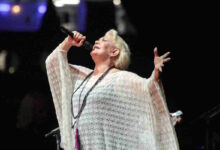 Μαρινέλλα:-Η-ζωή-και-οι-μεγάλες-επιτυχίες-της-ιέρειας-του-ελληνικού-πενταγράμμου