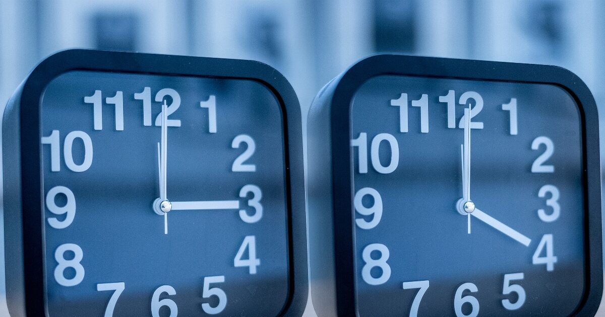 Αλλαγή-ώρας-2026:-Την-Κυριακή-29-Μαρτίου-γυρνάμε-τα-ρολόγια-μας-μία-ώρα-μπροστά-και-χάνουμε-ύπνο