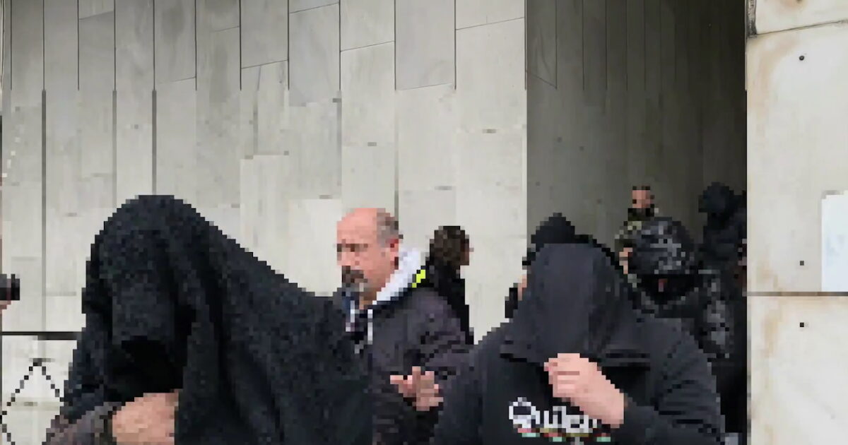 Απάτη-ΕΦΚΑ:-Στη-φυλακή-ο-πρώην-παίκτης-ριάλιτι-και-άλλοι-3-–-Μαραθώνιες-οι-απολογίες-τους 