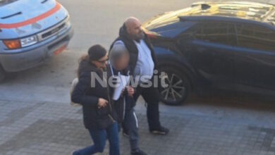 Θεσσαλονίκη:-Υπό-κράτηση-μέχρι-την-εκδίκαση-του-αυτόφωρου-η-77χρονη-για-τον-θάνατο-του-ηλικιωμένου-συζύγου-της