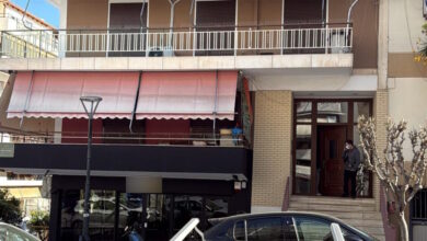 Διπλή-δολοφονία-στου-Ζωγράφου:-Βρέθηκαν-μητέρα-και-κόρη-νεκρές-σε-διαμέρισμα-–-Η-πόρτα-ήταν-σφραγισμένη-με-τσιμέντο