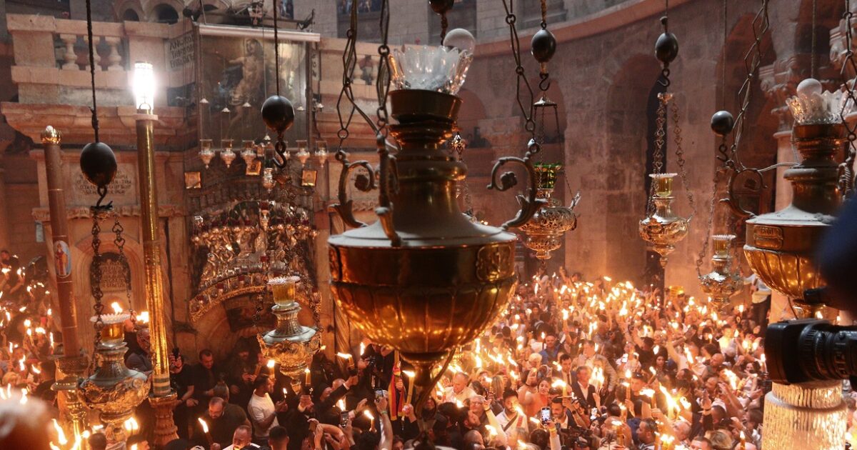 Άγιο-Φως:-Την-Τετάρτη-οι-αποφάσεις-για-τη-μεταφορά-του-στην-Ελλάδα-–-Τα-σενάρια-που-εξετάζονται