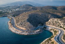 Βουλιαγμένη:-«Τον-δέσαμε-από-τον-εξοπλισμό-του-και-τον-τραβήξαμε-έξω»-λέει-ερευνητής-σπηλαιοδύτης-για-τον-34χρονο-που-πνίγηκε