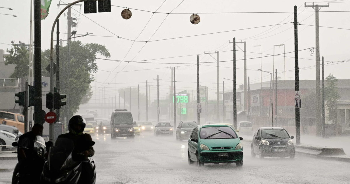 Η-κακοκαιρία-erminio-φέρνει-καταιγίδες-σε-13-περιοχές-–-Τι-είναι-το-φαινόμενο-της-σύγκλισης-ανέμων-που-θα-χτυπήσει-την-Αττική