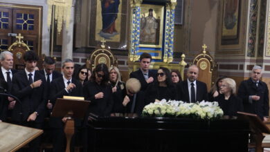 Η-Μαρινέλλα-στην-αιωνιότητα:-Ο-σπαρακτικός-αποχαιρετισμός-και-το-χειροκρότημα-της-Ελλάδας-στη-φωνή-που-πέταξε-πάνω-από-το-Ηρώδειο