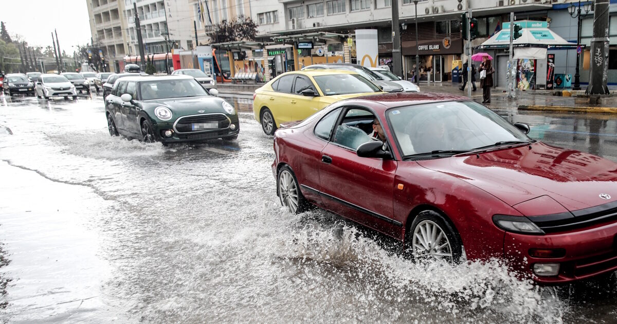 Καιρός-αύριο:-Ισχυρές-βροχές,-καταιγίδες-και-χαλαζοπτώσεις-σε-όλη-τη-χώρα-–-Θυελλώδεις-άνεμοι-έως-10-μποφόρ