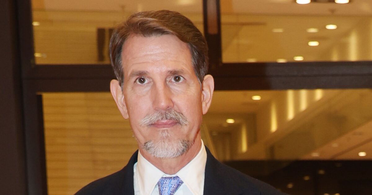 Παύλος-Ντε-Γκρες:-Το-ρετιρέ-των-ονείρων-του-επί-της-Ηρώδου-Αττικού-μετά-από-έρευνα-αγοράς-τριών-χρόνων