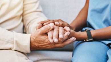 Σατανική-οικιακή-βοηθός-δολοφόνησε-τον-έναν-εργοδότη-και-άρπαξε-πλάκες-χρυσού-από-τον-άλλον-–-Πώς-οι-αρχές-συνέδεσαν-τις-δύο-υποθέσεις