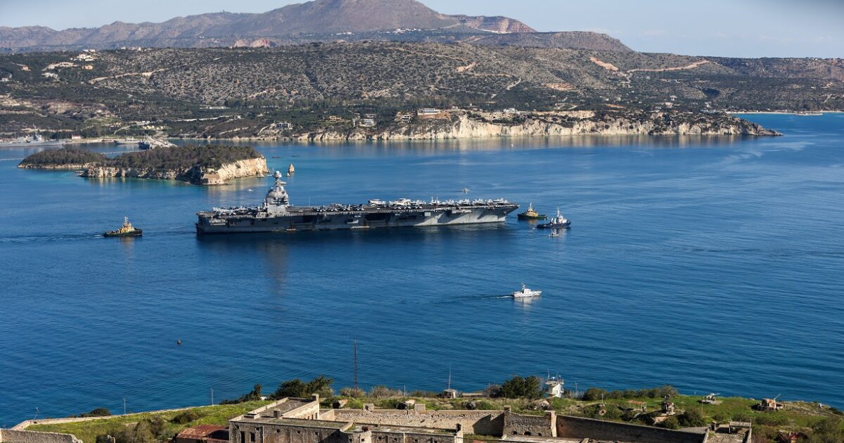 Συναγερμός-στη-Σούδα:-Προσήχθη-Γεωργιανός-για-κατασκοπεία