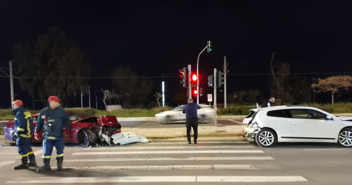 Λεωφόρος-Ποσειδώνος:-Ένας-νεκρός-και-δύο-τραυματίες-μετά-από-καραμπόλα-πέντε-αυτοκινήτων