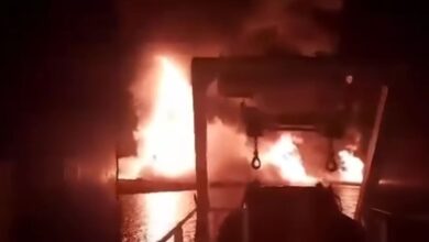 Ιράν:-Πύραυλοι-και-drones-πέφτουν-δίπλα-σε-ελληνικό-πλοίο-στον-Περσικό-Κόλπο-–-«Σκοτώθηκε-κόσμος,-κοιτάξτε-τι-τραβάμε»