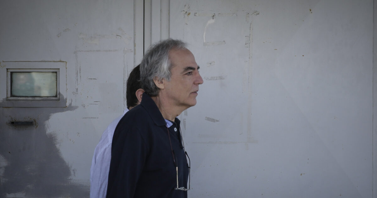 Συγγενείς-θυμάτων-τρομοκρατίας:-Με-την-δημοσιότητα-ο-Κουφοντίνας-θα-συνεχίσει-να-εμπνέει-δολοφονώντας-ξανά-τους-δικούς-μας-ανθρώπους