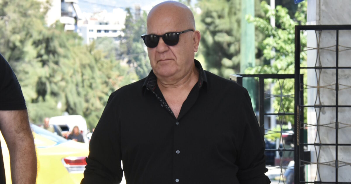 Αντώνης-Γούναρης:-Ο-γιος-μου-έχει-εγκλωβιστεί-στο-Ομάν,-δεν-υπάρχει-πρεσβεία-εκεί