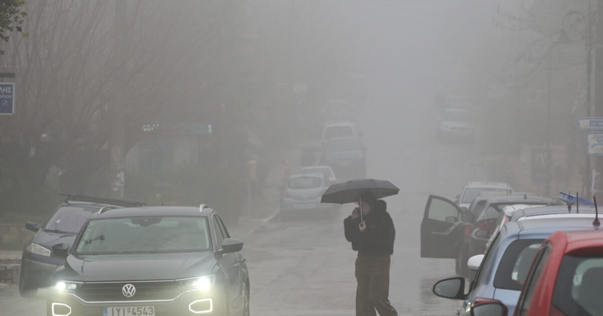 Η-κακοκαιρία-erminio-σαρώνει-με-καταιγίδες-και-θυελλώδεις-ανέμους:-red-code-για-7-περιοχές-–-Σε-2-κύματα-η-επέλαση-στην-Αττική