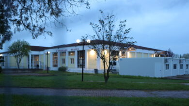 Δίκη-για-τα-Τέμπη:-Ξεκινά-η-δίκη-μετά-την-διακοπή-και-το-χάος-της-προηγούμενης-συνεδρίασης