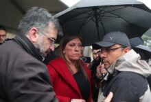 Δίκη-για-τα-Τέμπη:-Φωνές-και-γιουχαΐσματα-από-τους-συγγενείς-στην-αίθουσα