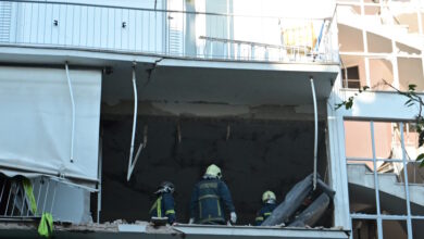 Έκρηξη-βόμβας-στους-Αμπελόκηπους:-Άρχισε-η-δίκη,-ο-Νίκος-Ρωμανός-και-άλλοι-4-στο-εδώλιο