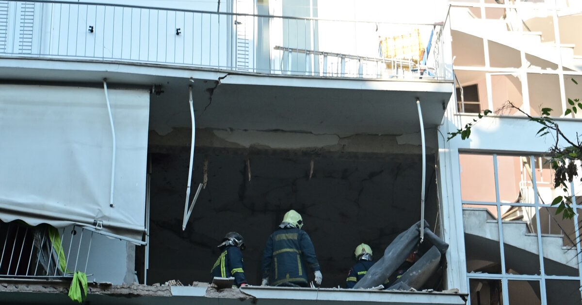Έκρηξη-βόμβας-στους-Αμπελόκηπους:-Άρχισε-η-δίκη,-ο-Νίκος-Ρωμανός-και-άλλοι-4-στο-εδώλιο