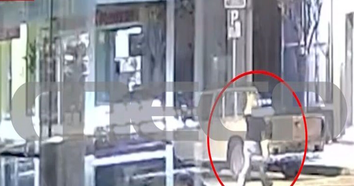 Κόρινθος:-Νέα-ντοκουμέντα-από-την-επίθεση-με-νέφτι-στην-39χρονη-–-«Έχει-πάθει-μεγάλη-ζημιά-στο-πρόσωπο»-λέει-η-αδερφή-της