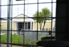 Δίκη-για-Τέμπη:-Τη-Μ.-Δευτέρα-νομιμοποιούνται-οι-επιζώντες-–-Μόλις-6-από-τους-36-κατηγορούμενους-στο-εδώλιο,-«λύγισαν»-οι-συγγενείς-των-θυμάτων