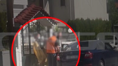 Καμένα-Βούρλα:-«Είμαι-συγκλονισμένη,-περιμένω-να-βγω»-λέει-η-οικιακή-βοηθός-που-αθωώθηκε-1,5-χρόνο-μετά-τη-δολοφονία-της-84χρονης